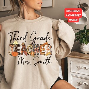 Chemise personnalisée avec nom d&#39;enseignant de troisième année, sweat-shirts d&#39;automne pour l&#39;équipe d&#39;enseignants de Thanksgiving, cadeau d&#39;automne personnalisé pour les enseignants, sweats à capuche