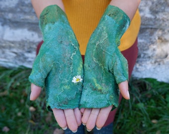 Filz grün fingerlose Handschuhe / exklusive Filzhandschuhe / einzigartige grüne Handwärmer / Eco Fashion Accessoire / handgemachtes Merino Wolle Handgelenk