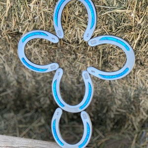 Croce a ferro di cavallo