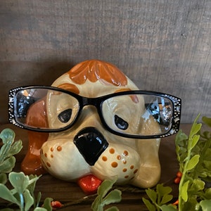 Vintage Style Dog Eyeglass Holder