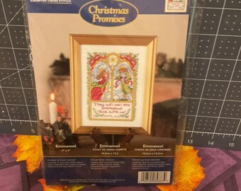 Kit de punto de cruz Bucilla "Emmanuel" Promesas Navideñas Vintage n.° 84883 – Sellado, fabricado en EE. UU.