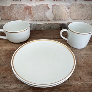 Pan Am Airlines First Class Dessert Plates Coffee and Tea Mugs