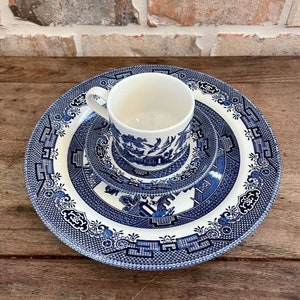 Churchill Classic Blue Willow - Staffordshire England