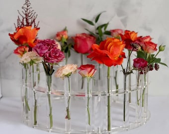 The Floral Crown - Flower stand - Floral arrangements - Fresh flowers - Floral wedding cake