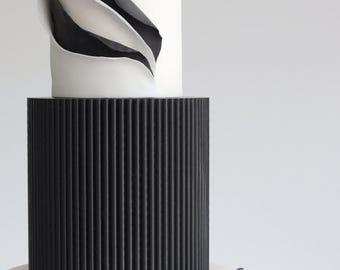 Black reeded cake separator - white wedding cake spacer - fake cake tier - black ribbed cake plinth - celebration cake riser - cake reeds