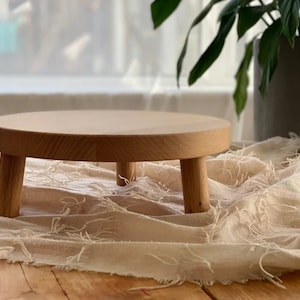 Solid oak tripod cake stand - handmade wooden cake stand - celebration cake display - country kitchen cake stand - cake platform and display