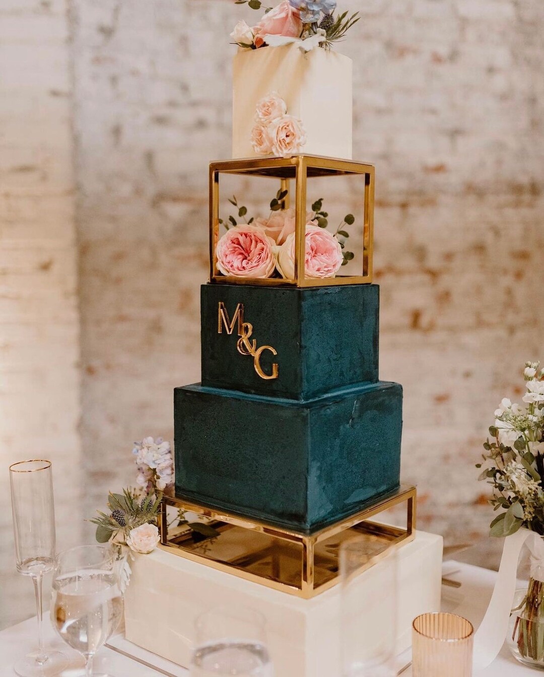 SET Metallic Square and Rectangle Cake Separator Metallic Cake Stand