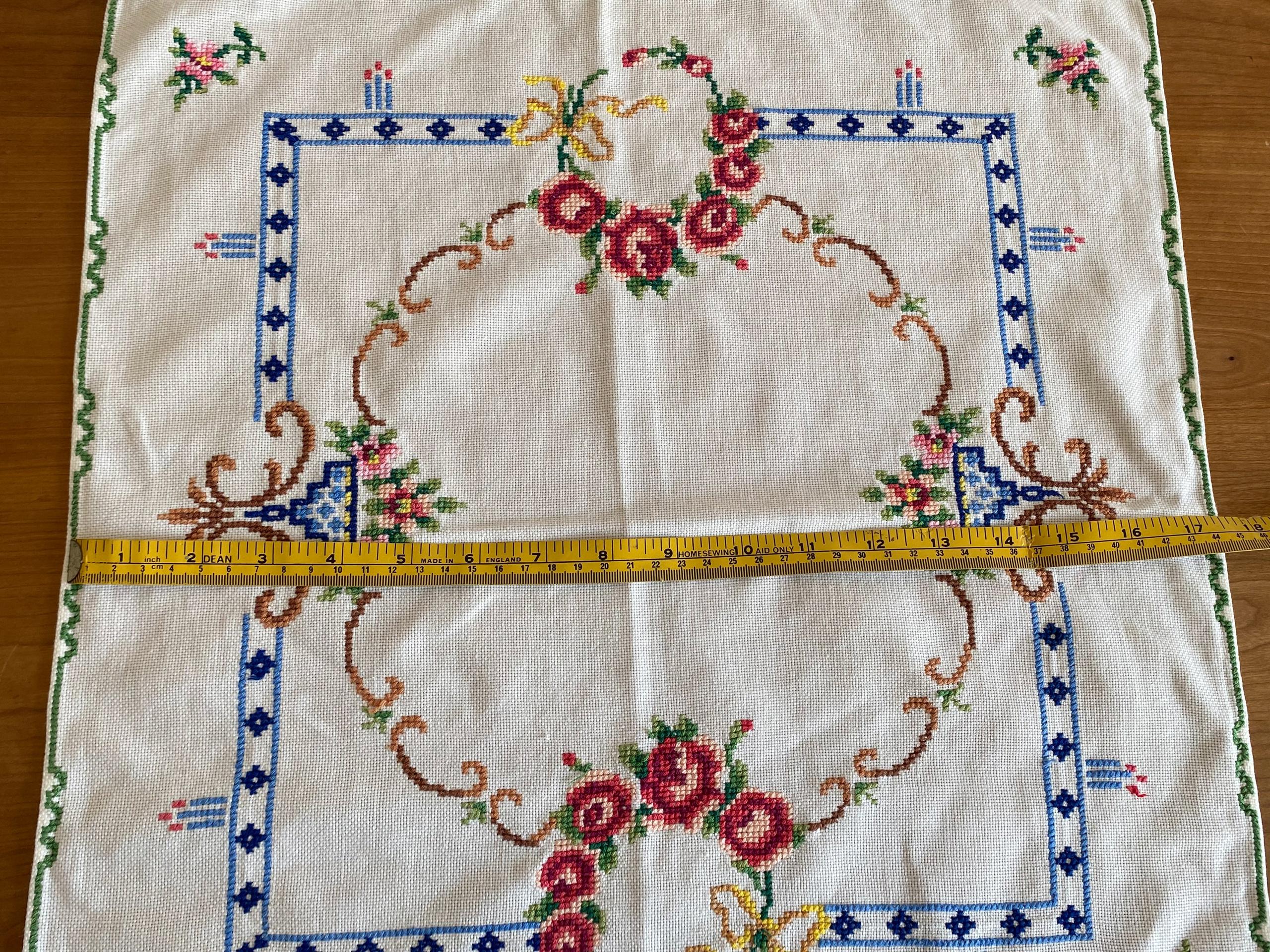 ヴィンテージ 手刺繍ナプキン – アールデコ調テーブルリネン – 46 x 45 