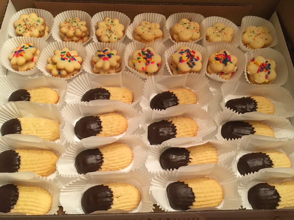 Italian Cookie Tray 96 Assorted Cookies 8 dozen Etsy