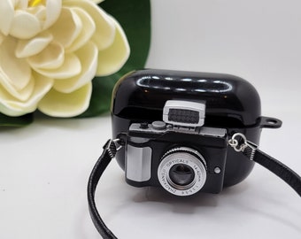 AirPods Pro 2 Camera Case (Flashes like a real camera)