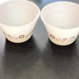 Set of Four Vintage Milk Glass Ramekins/Custard Cups