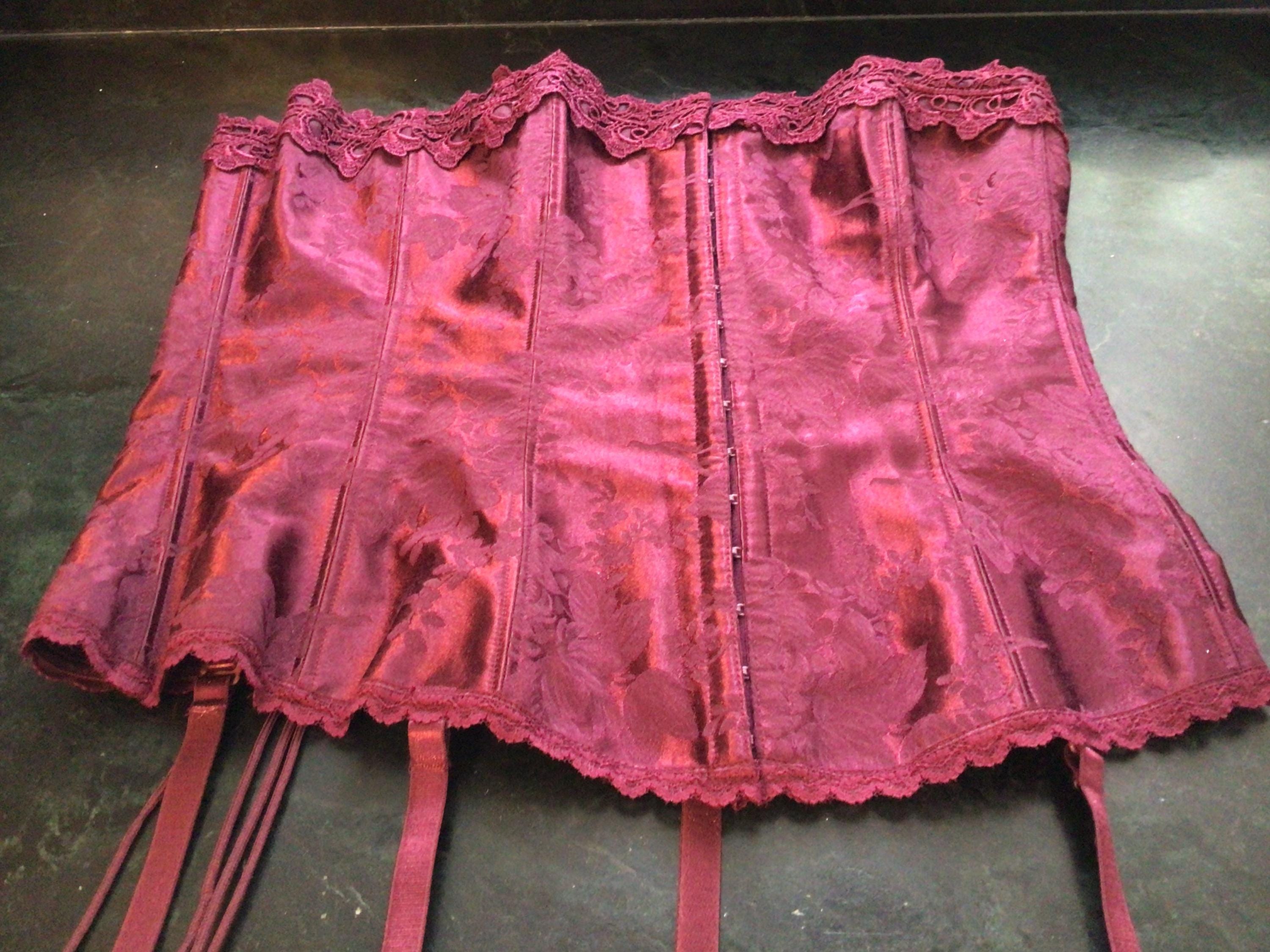 Corset Dentelle Rouge Fredericks Of Hollywood – Taille 36 – Neuf Avec Étiquettes – Lingerie De Rêve