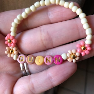Girls daisy bracelet | Kids dainty daisy bracelet | Kids name bracelet | Handmade daisy girls name bracelet