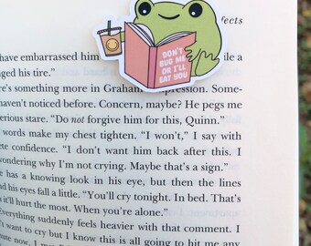 Cute frog magnetic bookmark | Trendy magnetic bookmark | Frog drinking coffee bookmark | Bookish gift | Bookish lover gift