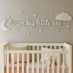 Citazione da parete in legno o acrilico: "Sogna in grande, piccolo mio" / Decorazione da parete per cameretta dei bambini / Scritta tagliata al laser / Cartello per cameretta dei bambini, citazioni da parete Boho per bambini