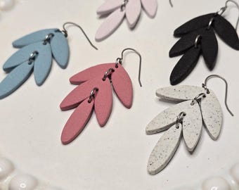 spring clay earring, boho clay earring, dangle leaf clay earring, minimalist clay earring, titanium earring, polymer clay earrings handmade