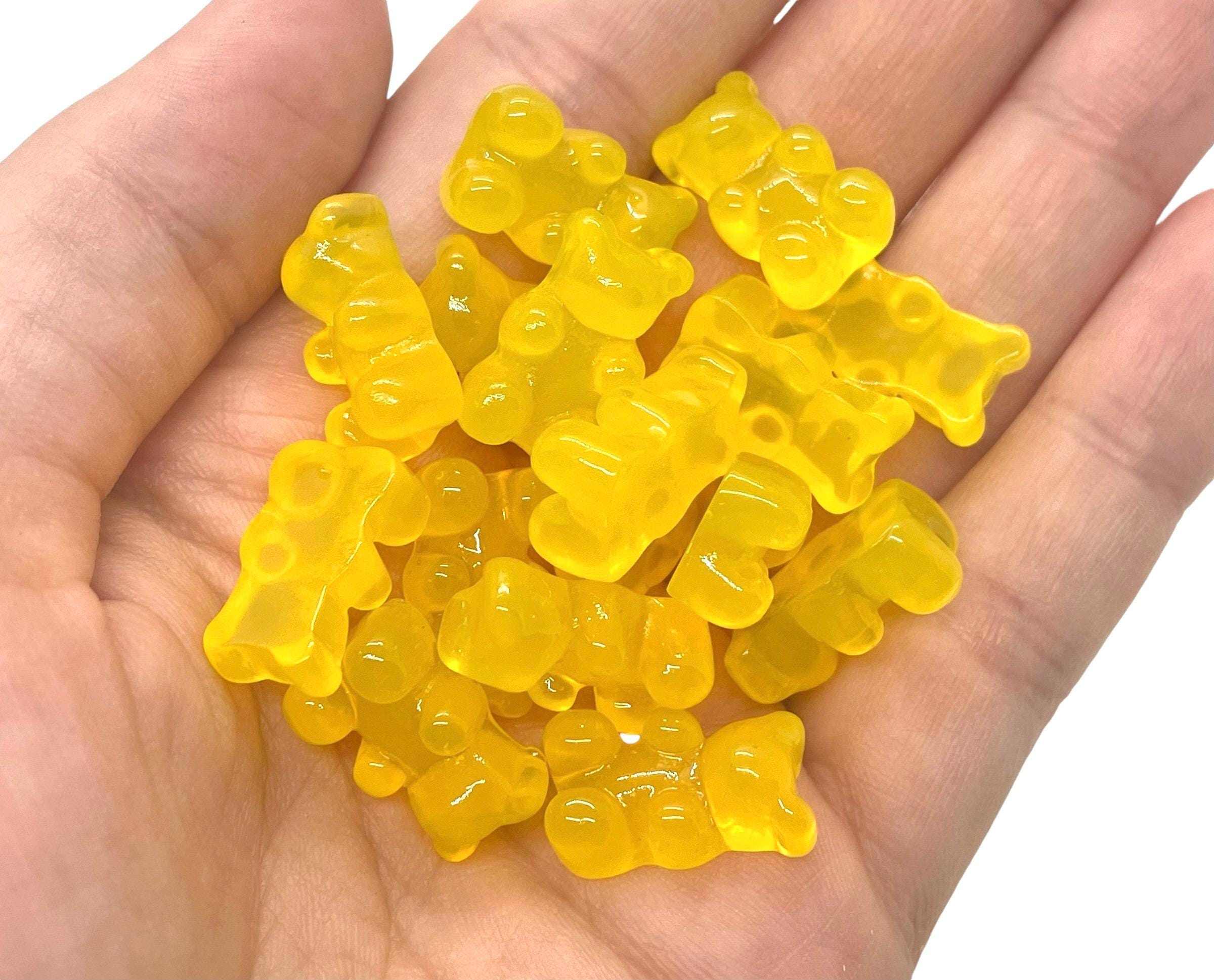 20pcs Yellow Resin Gummy Bears - Fake Candy for Crafts - Cabochons