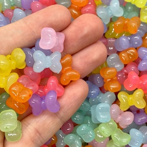 25pcs Bow Shaped Beads - Acrylic Jewelry Supplies - 3D Plastic Kandi Charms