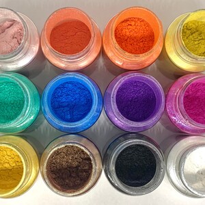 Dyes, pigments and giltter