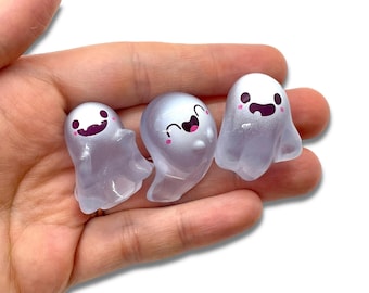 3pcs Miniature Resin Ghosts - Glow in the Dark Halloween Fairy Garden or Terrarium Decor - Cute Fall Cabochons for Slime or Decoden