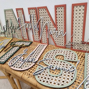 Inicial y nombre de madera - Decoración de pared personalizable - Colección ROTIN