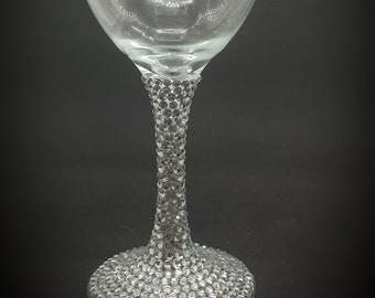 Rhinestone Clear Crystal Large Wine Glass – the perfect gift for any wine lover!