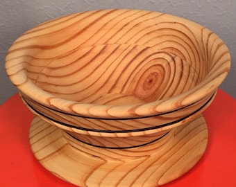 Artesanía en madera - Cuenco de madera apilado verticalmente con borde