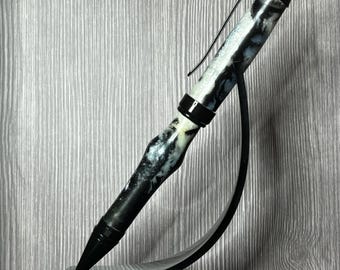 Executive Twist Cigar Style Pen - Acrylic - "Black & White" with Black Trim