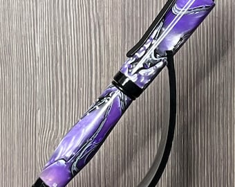 Bolígrafo Executive Twist estilo cigarro - Acrílico - "Purple Passion" con detalles en negro
