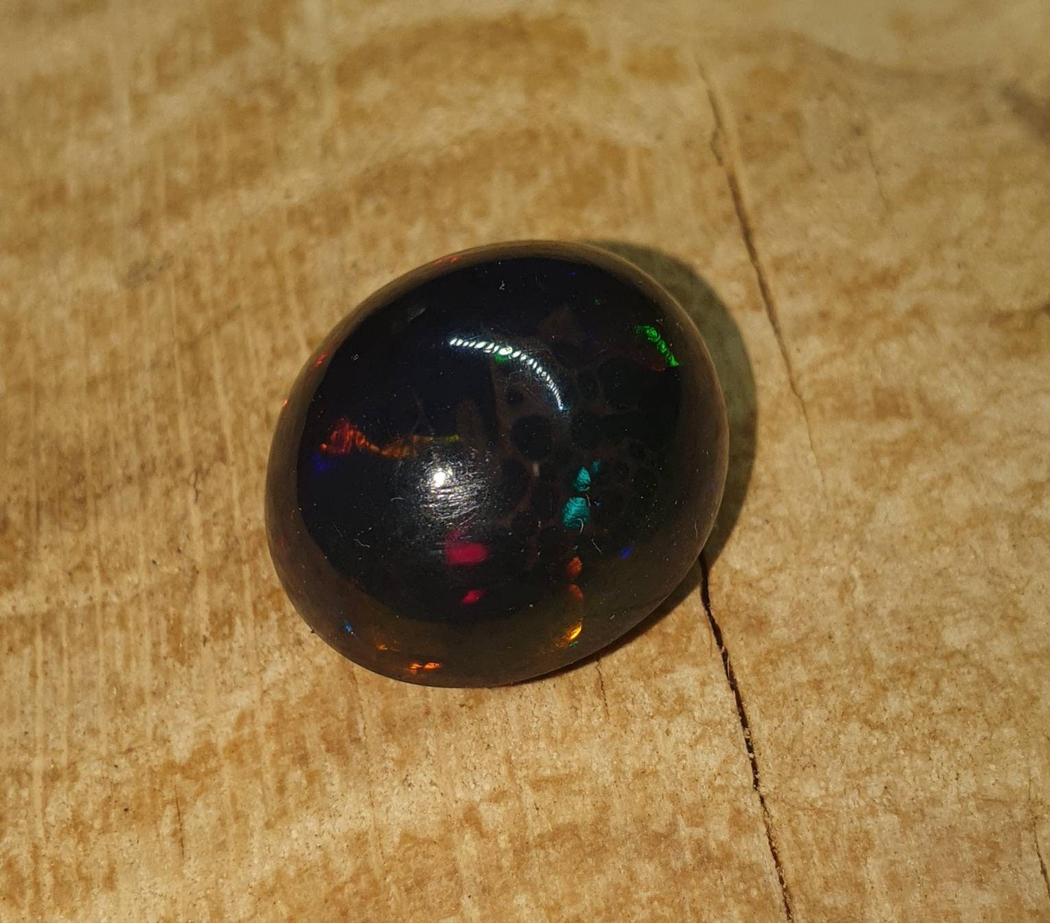 Opale Noire éthiopienne 2,68 Carats - Cabochon Translucide - Naturelle - Superbes Jeux De Couleur