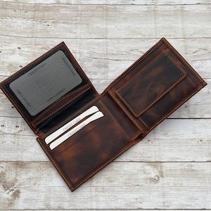 Leren portemonnee voor heren, gegraveerde leren portemonnee, minimalistische portemonnee, gepersonaliseerde portemonnee, aangepaste portemonnee, gepersonaliseerde cadeaus, kerstcadeau Brown