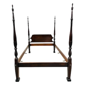 Vintage Quality Queen Size Carved Mahogany Poster Bed