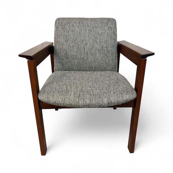 Mid-Century Modern Jens Risom Upholstered Walnut Arm Chair
