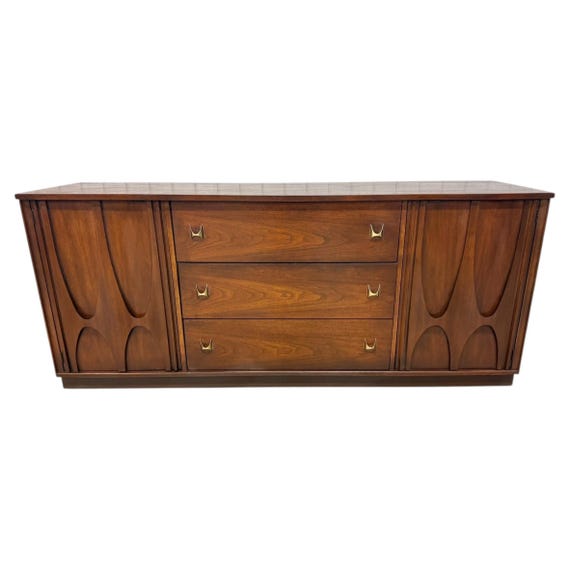 Mid-Century Modern Broyhill Brasilia Walnut Dresser