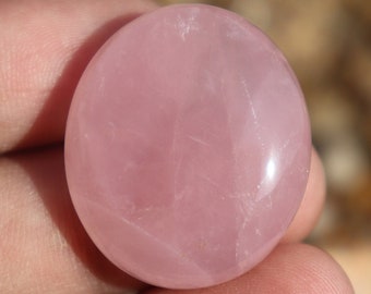 Belle pierre gemme naturelle de quartz rose, pierre gemme lâche faite main de cabochon pour la fabrication de bijoux pendants