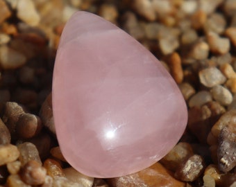 Belle pierre gemme naturelle de quartz rose, forme de larme, pierre gemme lâche faite main de cabochon pour la fabrication de bijoux pendant