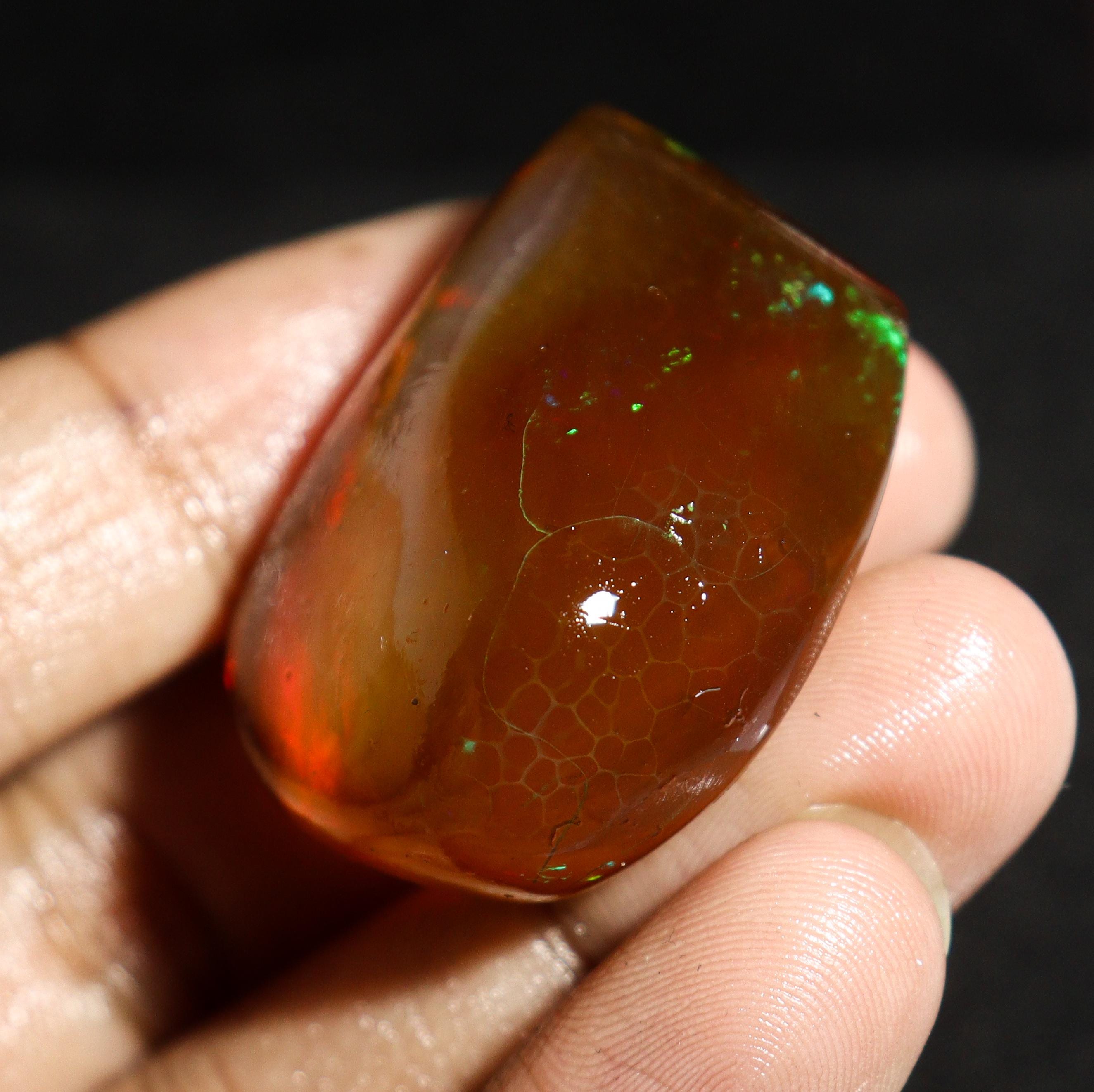 エチオピア産ハニカムファイアオパール標本：原石展示、10月の誕生石