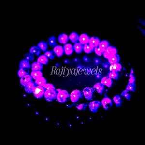 Natural Emberlite Stone Bracelet ,UV Reactive Flame Gemstone Stretch Bracelet, Yooperlite Bracelet Gift to him, gift to her Christmas Gift