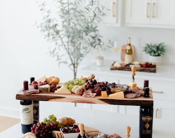 Personalizable Charcuterie Board Live Edge Walnut, Serving Trays Custom With Handles, Gift For Dad, wedding, Housewarming & Anniversary Gift