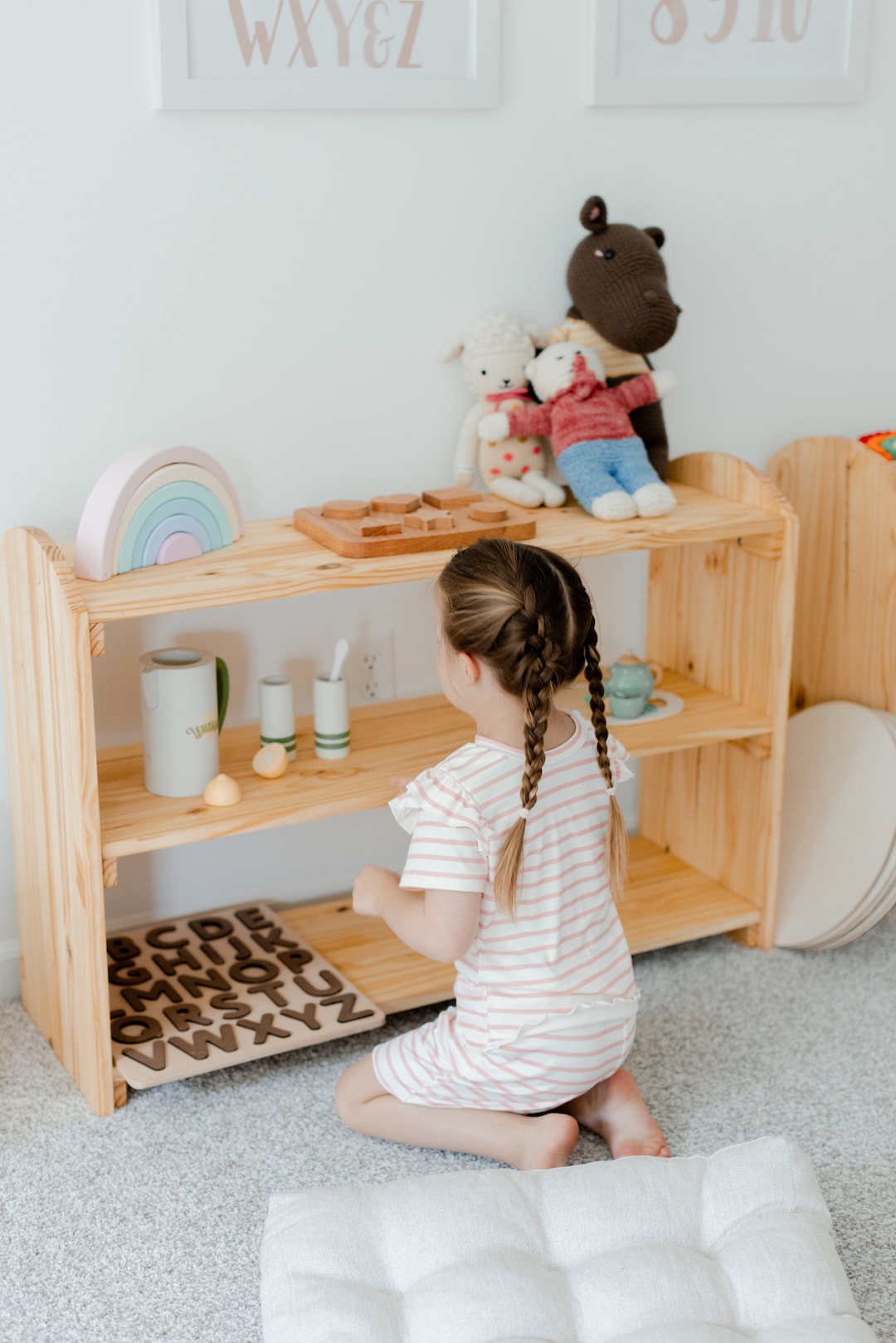 モンテッソーリおもちゃ棚、木製幼児用おもちゃ棚、美しいおもちゃ収納