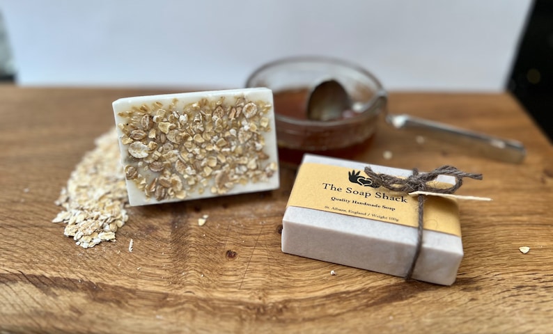 Handmade 100g Honey/Cinnamon and Oat Soap image 1