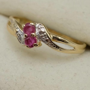 Antique Edwardian 18k Yellow Gold Toi et Moi Ruby Ring