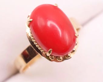 14k Yellow Gold Coral Cabochon Ring - Size 7 - Antique