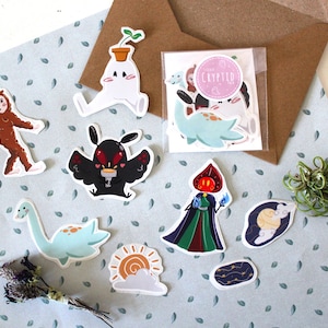 Niedliche Cryptid Vinyl Aufkleber - Mothman/Bigfüße/Lochness Monster/Flatwoods Monster/Fresno Nightcrawler