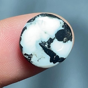 Atractiva piedra preciosa de búfalo blanco - Cabujón de turquesa de búfalo blanco redondo - Cabujón artesanal para hacer joyas - Piedra de nacimiento - Para él