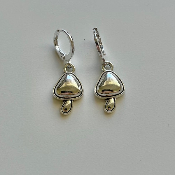Mini mushroom earrings | shroom earrings | mushroom jewelry | cottage core earrings | hippie earrings | indie earrings |