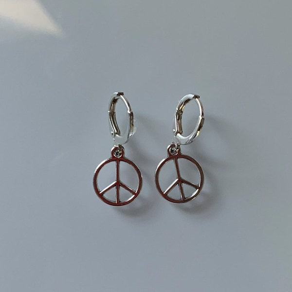 Peace sign earrings | peace earrings | hippie earrings | peace sign hoops | hippie jewelry | summer jewelry | summer earrings