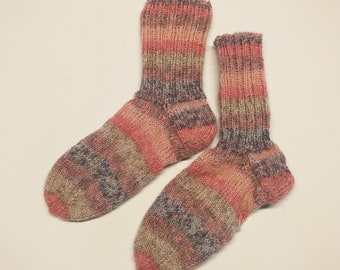 Selbstgestrickte Socken Größe  27 / 28