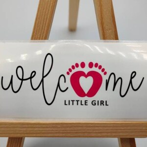 Welcome Little Girl Baby, Etichette adesive, Bomboniere, Mini bottiglia di champagne/Prosecco, Arrivo Baby, Neonato,Compleanno, Celebrazione, 20cl