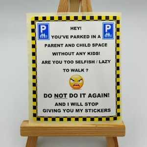 Parkeren, sticker parkeergids, adviessticker, label wegcode, slechte bestuurder, slechte idioot parkeren, onattent, oprit blokkeren